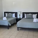 Travelsuites Hotel